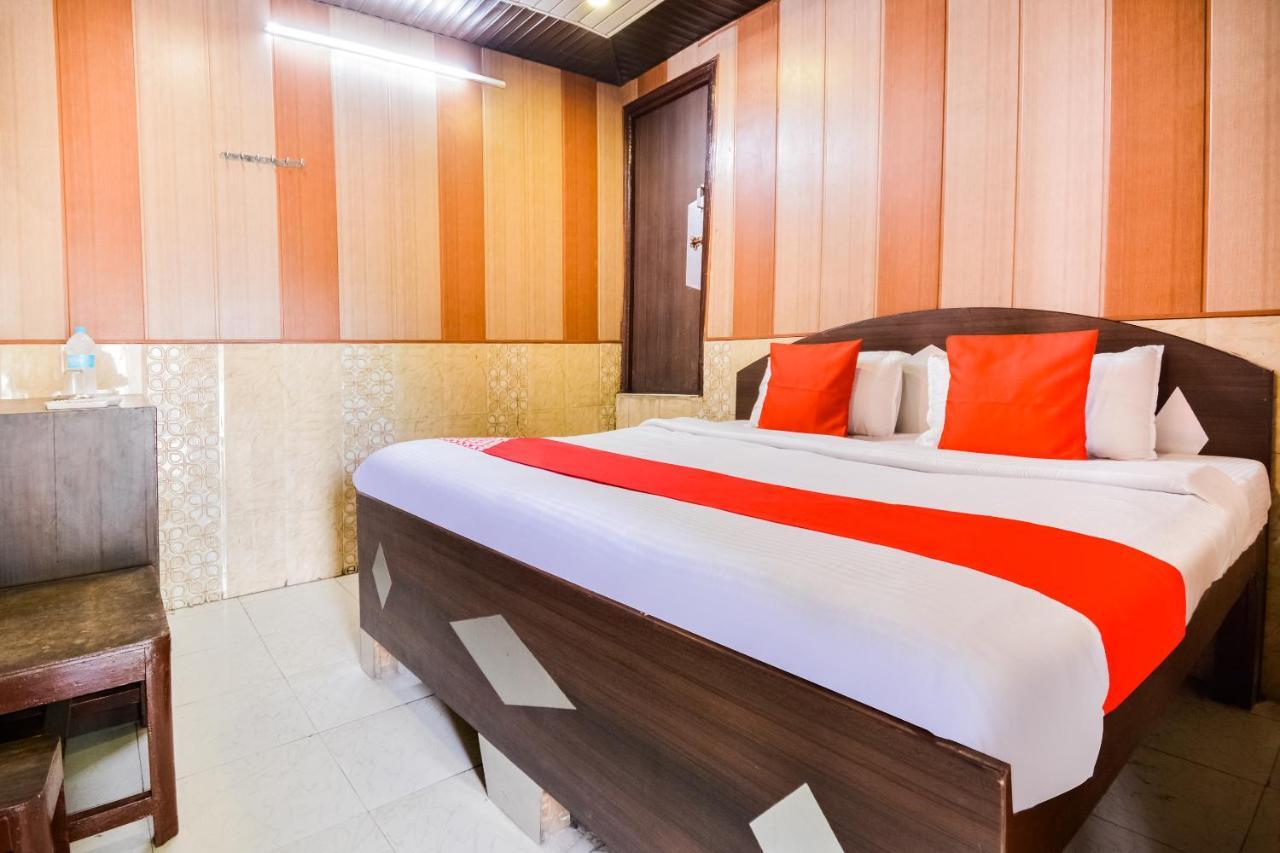 Oyo 46152 Hotel Neelam Karnāl Extérieur photo