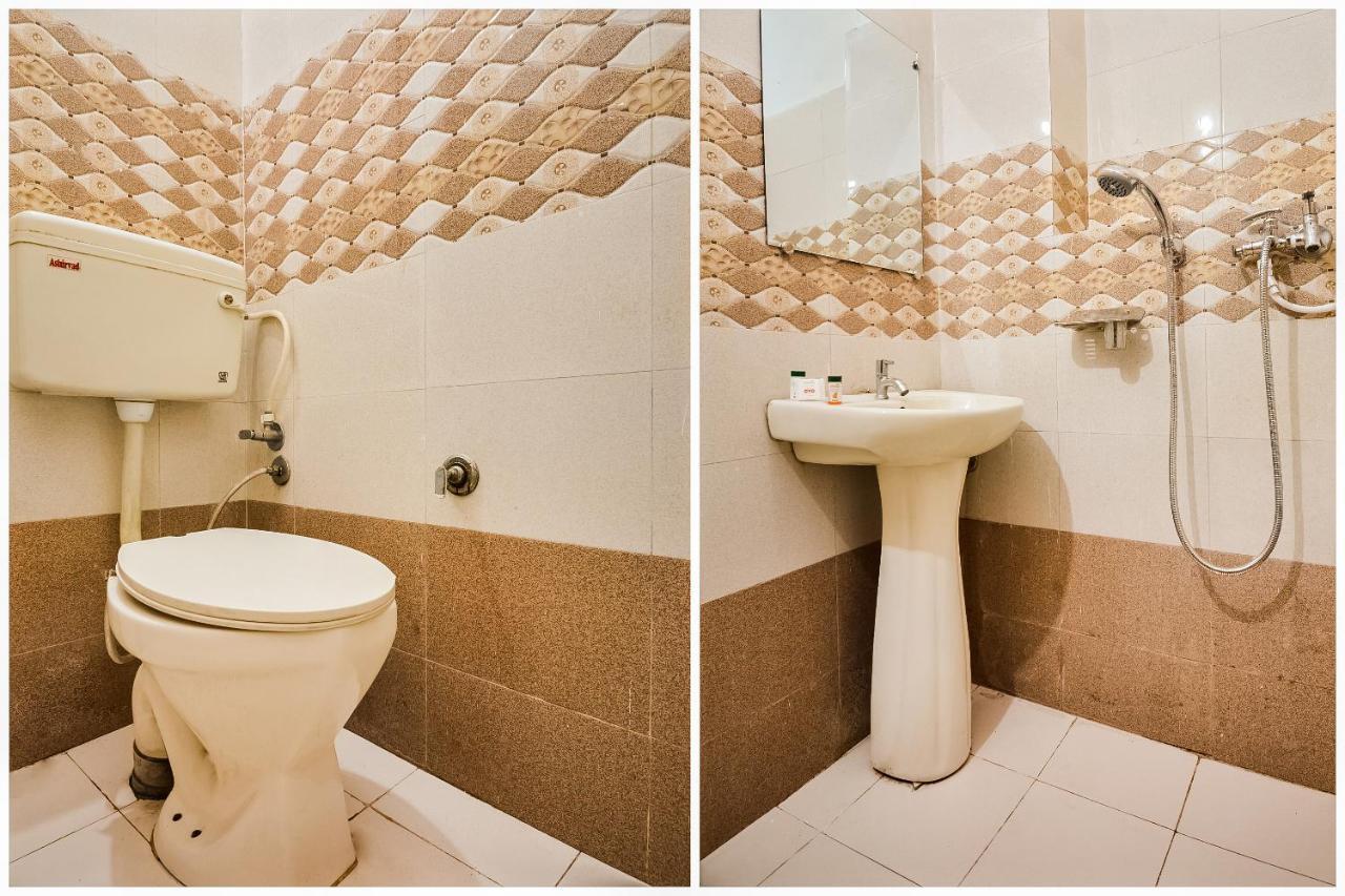 Oyo 46152 Hotel Neelam Karnāl Extérieur photo