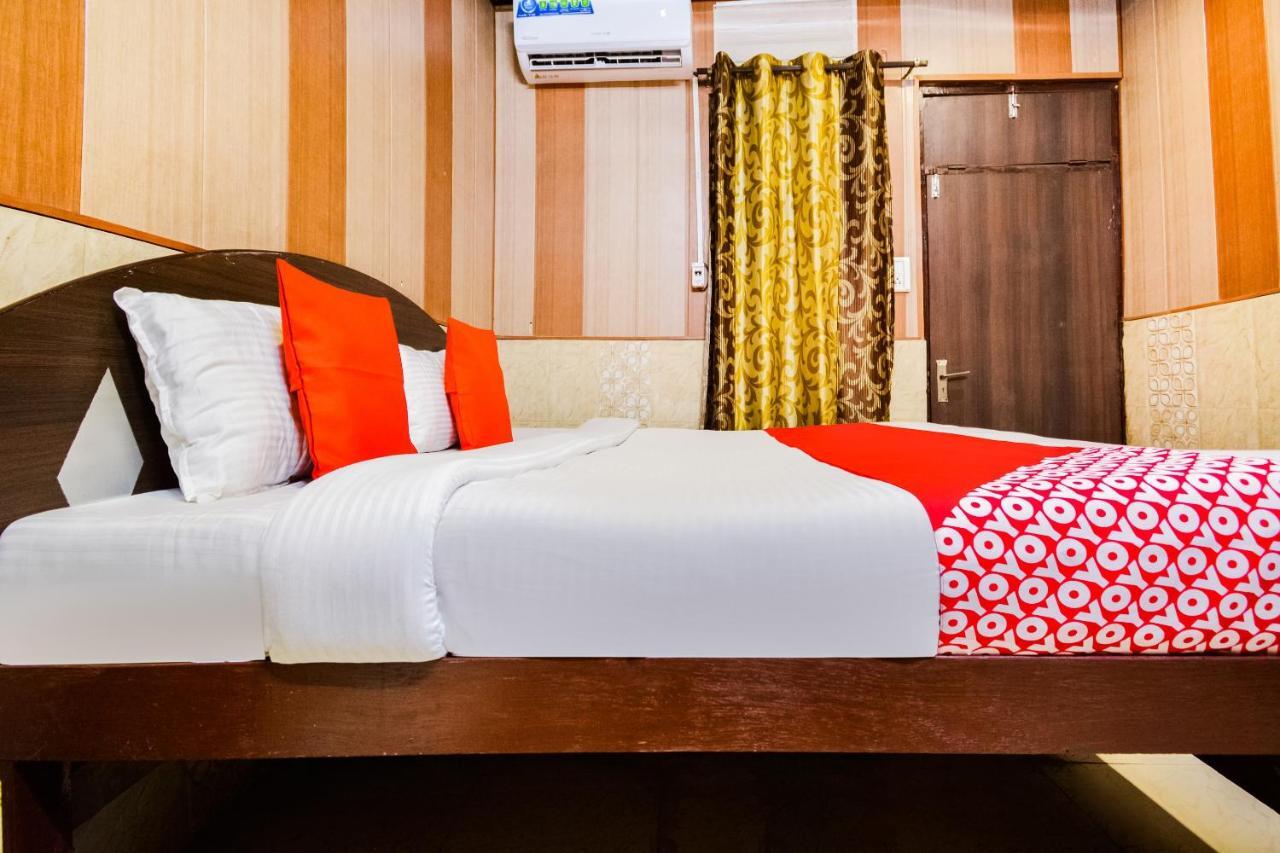 Oyo 46152 Hotel Neelam Karnāl Extérieur photo