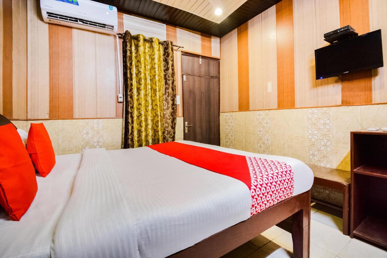 Oyo 46152 Hotel Neelam Karnāl Extérieur photo